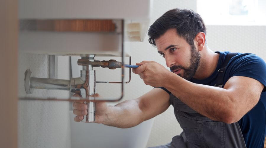 Faucet aerator cleaning/replacement in Newkirk, NM